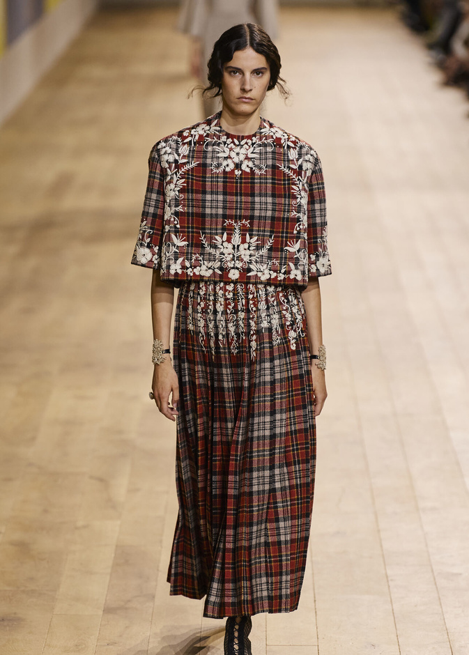 تنانير الكارو قطعة أساسية في خزانتك لخريف وشتاء 2022-2023