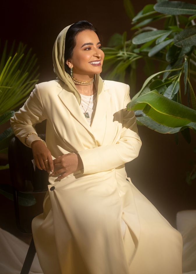 د. ديما العذل لـ "هي": آمنت وتعلمت من تجارب الحياة بأن أوكل أمري للّه وأستمتع بالحياة