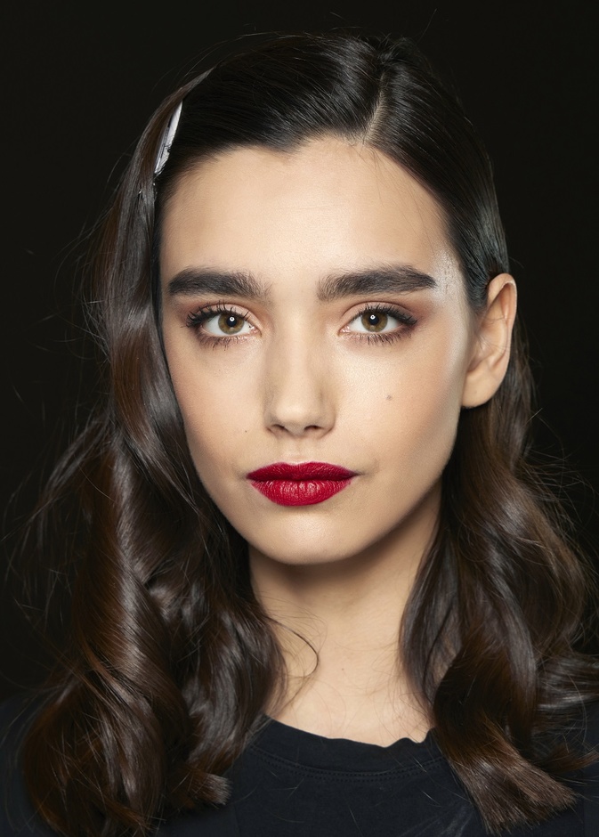 نصائح ذهبية لتطبيق مكياج العيون دون سيلان الدموع