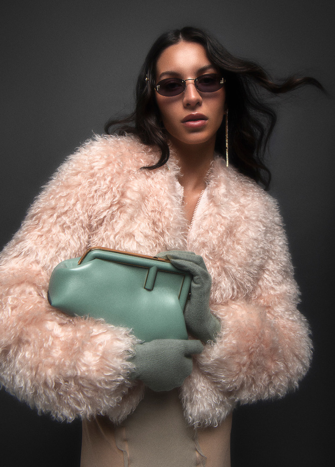 جلسة تصويرية خاصة بـ "هي" تحت عنوان  "A New Classic"