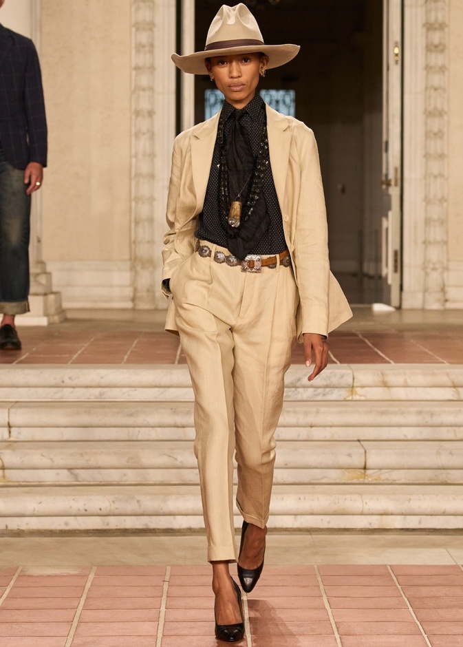 عالم Ralph Lauren يتجلى بأدق تفاصيله في مجموعة ربيع 2023 في جنوب كاليفورنيا لأول مرة على الإطلاق