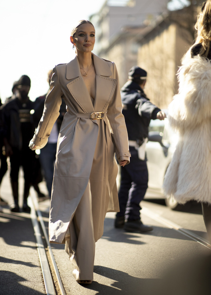 ألوان النيود من أحدث صيحات موضة خريف وشتاء 2022-2023