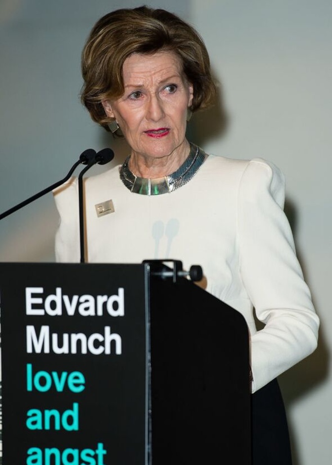 الملكة سونيا تفتتح ثلاثة معارض جديدة في أوسلو