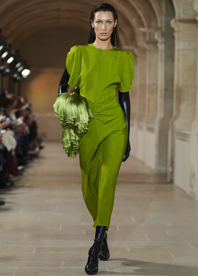 مجموعة Victoria Beckham لموسم ربيع وصيف 2023