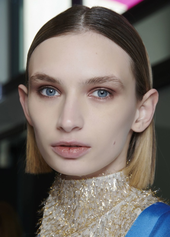 أسباب الهالات السوداء تحت العين وطرق إخفائها