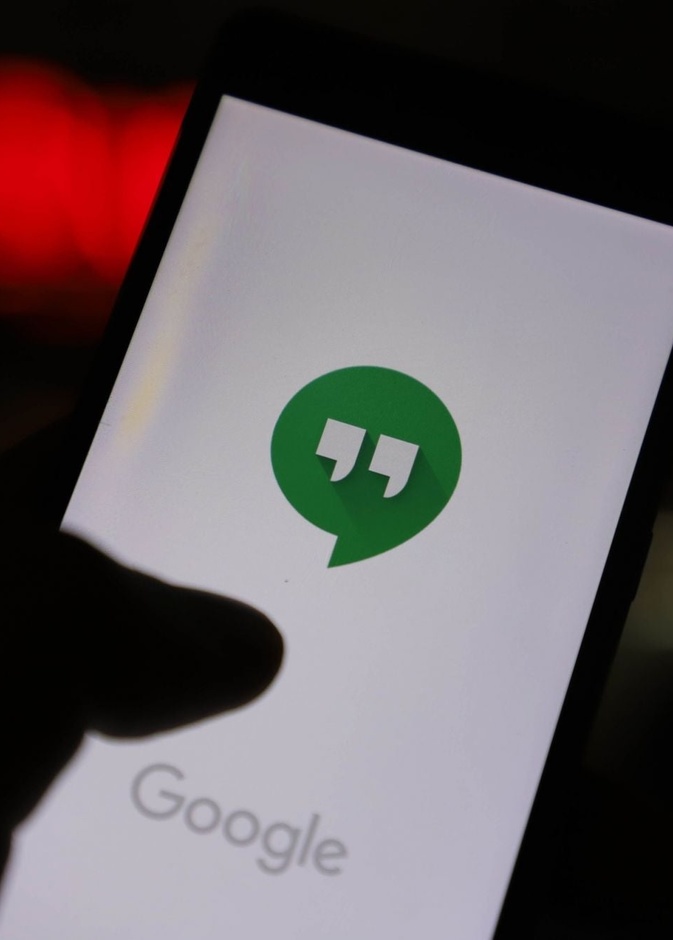 جوجل حولت مستخدمي التطبيق بعد توقفه إلى منصة جوجل شات”