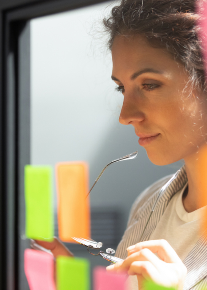 تُعانين من تراكم الأعمال لديك... إليكِ الحلول المثالية لتنظيمها وإداراتها بنجاح