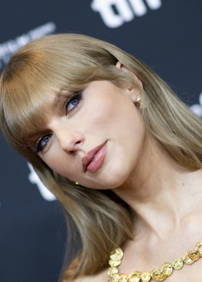 جمال طبيعي في بضع دقائق على طريقة المُغنية تايلور سويفت