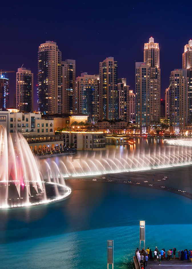 نافورة دبي الراقصة تقدم أوقات ساحرة بواسطة Miroslav Petrasko