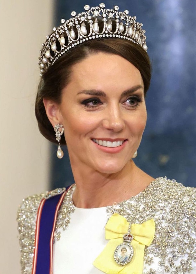 اطلالات كيت ميدلتون بمكياج برونزي- الصورة من صفحة theroyalfaamily على انستغرام