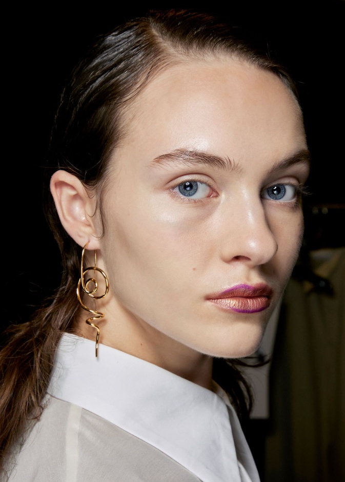 مُكونات تجميلية مفتاح صحة بشرتك وعنوانك للجمال الطبيعي فلا تغفليها