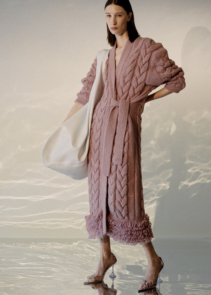 طرق متعددة لارتداء موضة الفساتين الصوفية بأساليب كاجوال