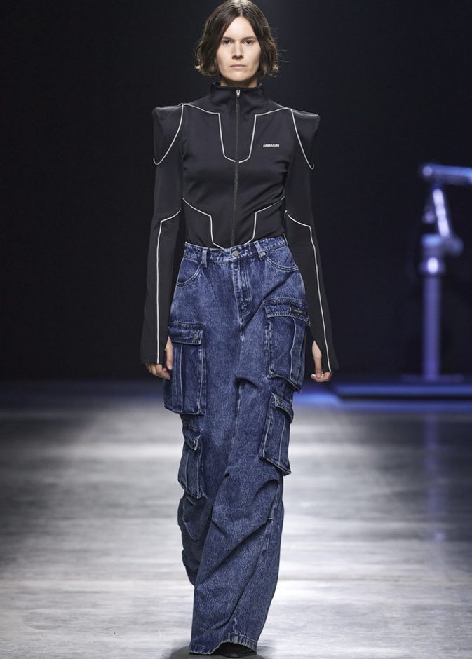 جينز الكارغو صيحة خريف 2022 من Annakiki