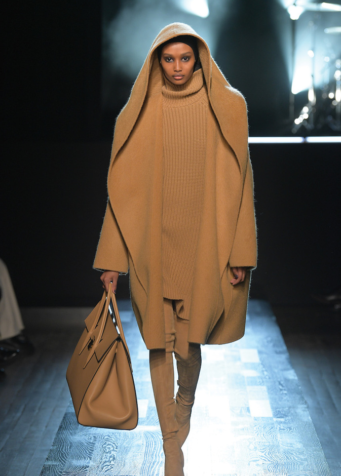 موديلات معاطف وسترات باللون الجملي للصبايا المحجبات 