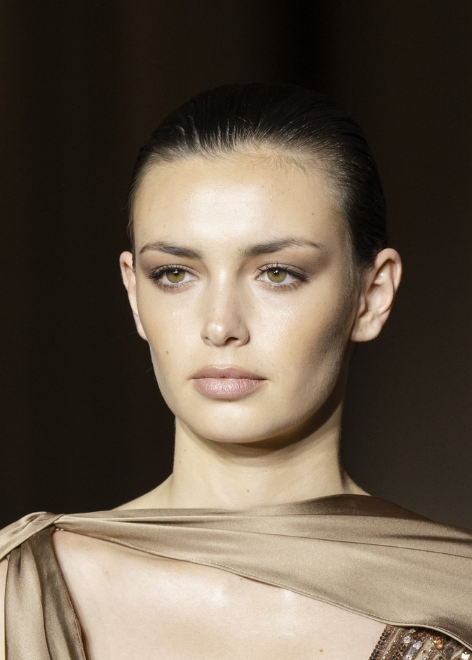 دليلك مع جراح التجميل والترميم الطبيب محمد حافظ للتخلص من ندبات البشرة نهائياً