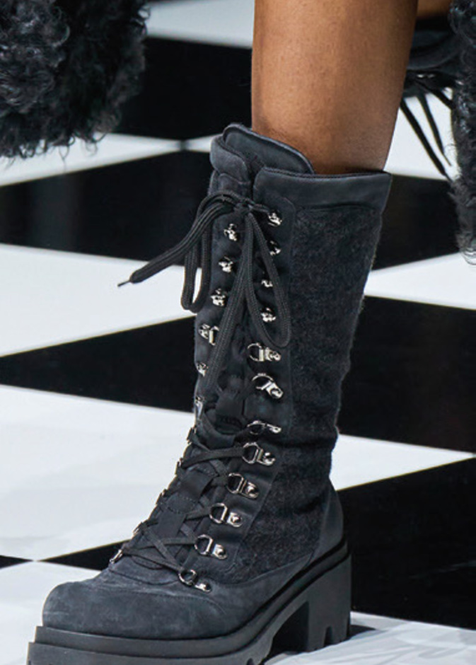 أبرز صيحات جزمات الـ Hiking Boots التي عادت إلى الواجهة في هذا الموسم