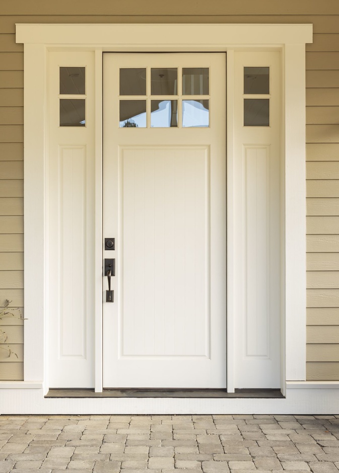 اللون الأبيض متعدد الاستخدامات وهادئ مما يجعله اختياراً رائعاً للجزء الخارجي من المنزل