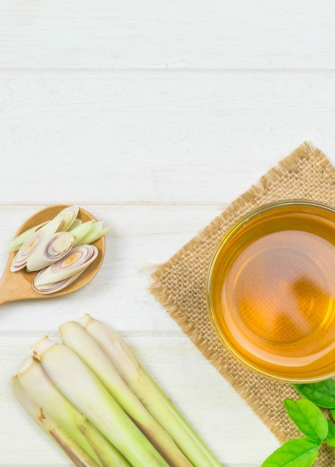 تعرفي على فوائد وأضرار عشبة الليمون