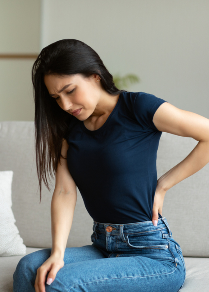 أسباب غير متوقعة لآلام أسفل الظهر.. وماهي طرق علاجه
