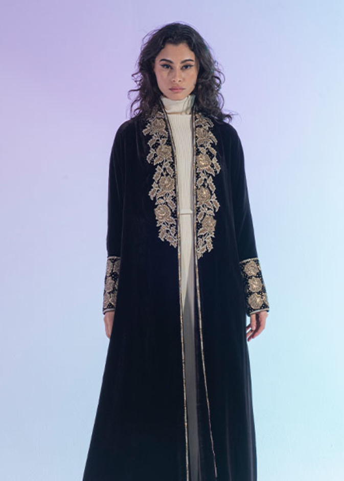 تصاميم مستوحاة من تراث نجد والحجاز.. "فنون التراث" تطلق مجموعتها الجديدة لشتاء 2023