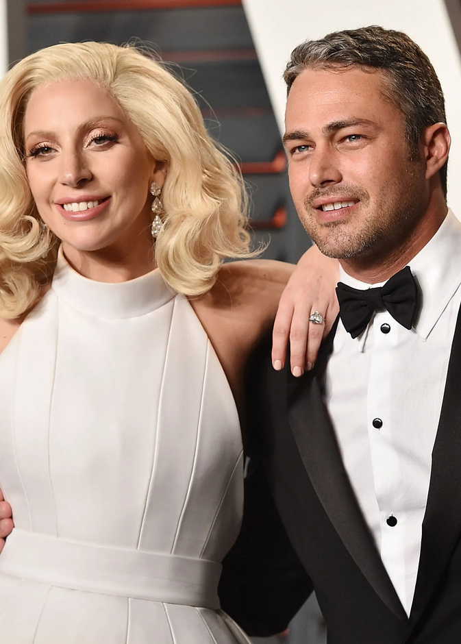ليدي غاغاLady Gaga وتايلور كيني Taylor Kinney