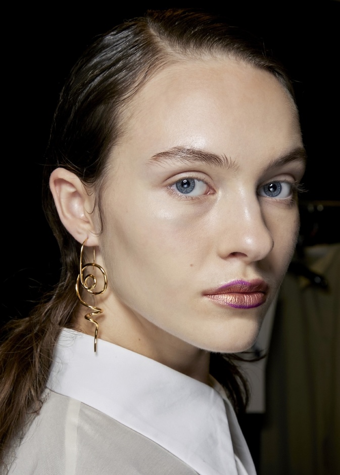 كيفية اختيار المنظف المناسب وفق نوع بشرتك