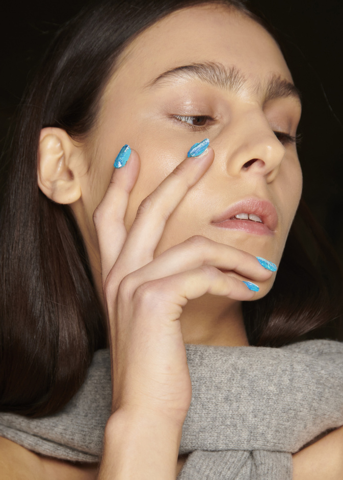 أهم أسباب تشقق بشرة اليدين والأكزيما وطرق علاجها تجميلياً