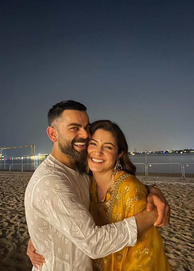 أنوشكا شارما وفيرات كوهلي 