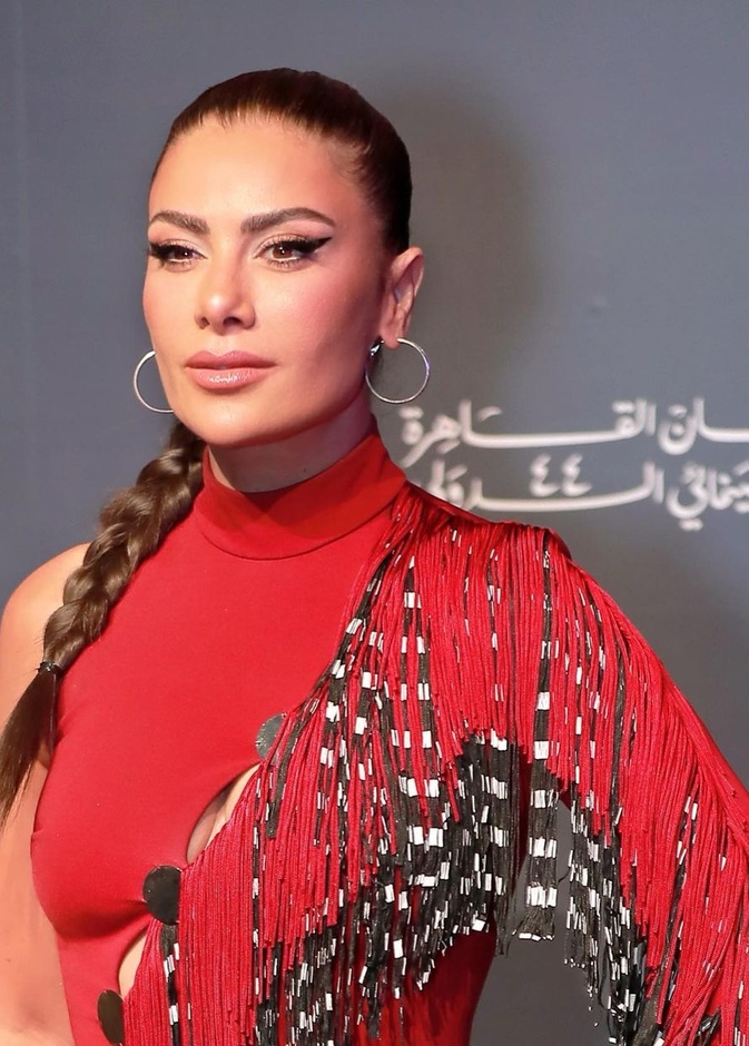 صيحات الضفائر من وحي النجمات لإطلالة متميزة في مونديال 2022 