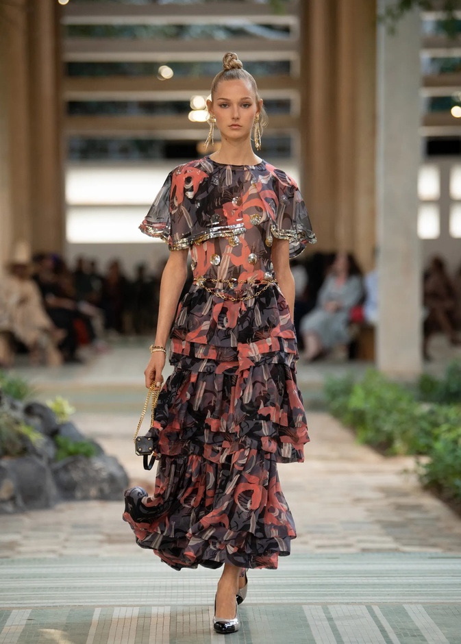 عرض أزياء شانيل Métiers d'Art لعام 2023 يحاكي نمط الأناقة والتألق