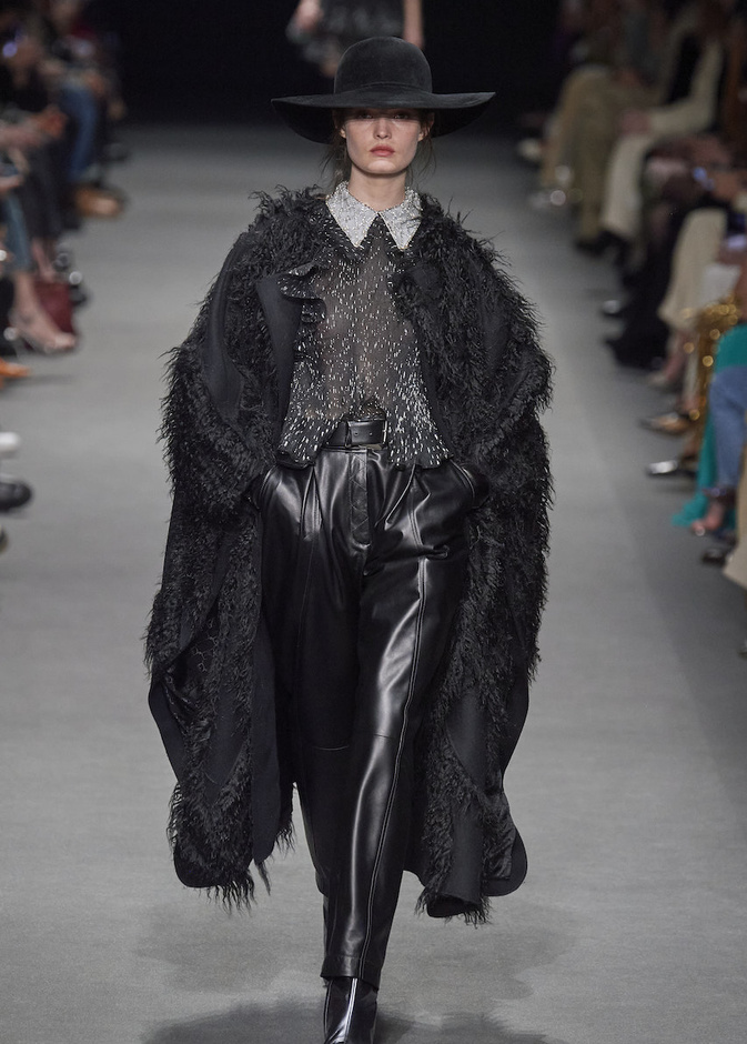 أفكار مميزة لتنسيق الكاب في شتاء 2023