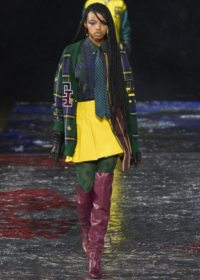 الكارديغان صيحة خريف 2022 من Tommy Hilfiger