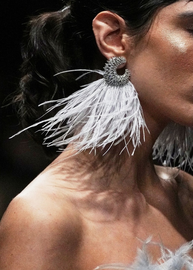 أبرز صيحات أقراط الأذن لمناسبات نهاية العام