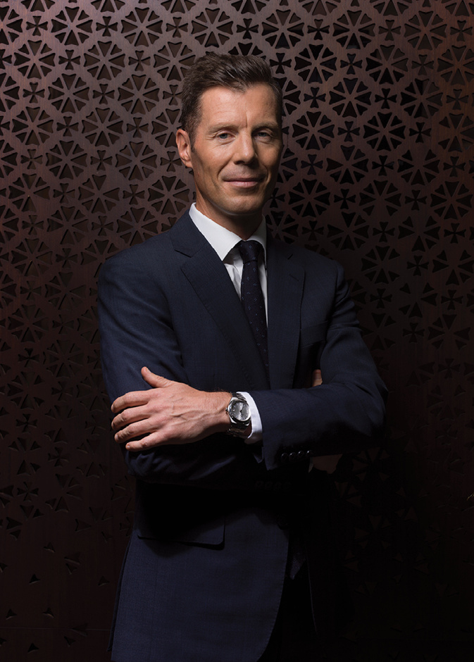 الفن والإبداع يجتمعان مع التراث والتاريخ.. Vacheron Constantin تفتتح بوتيك دبي مول الرائد بالتعاون مع المصممة الإماراتية "الجود لوتاه"