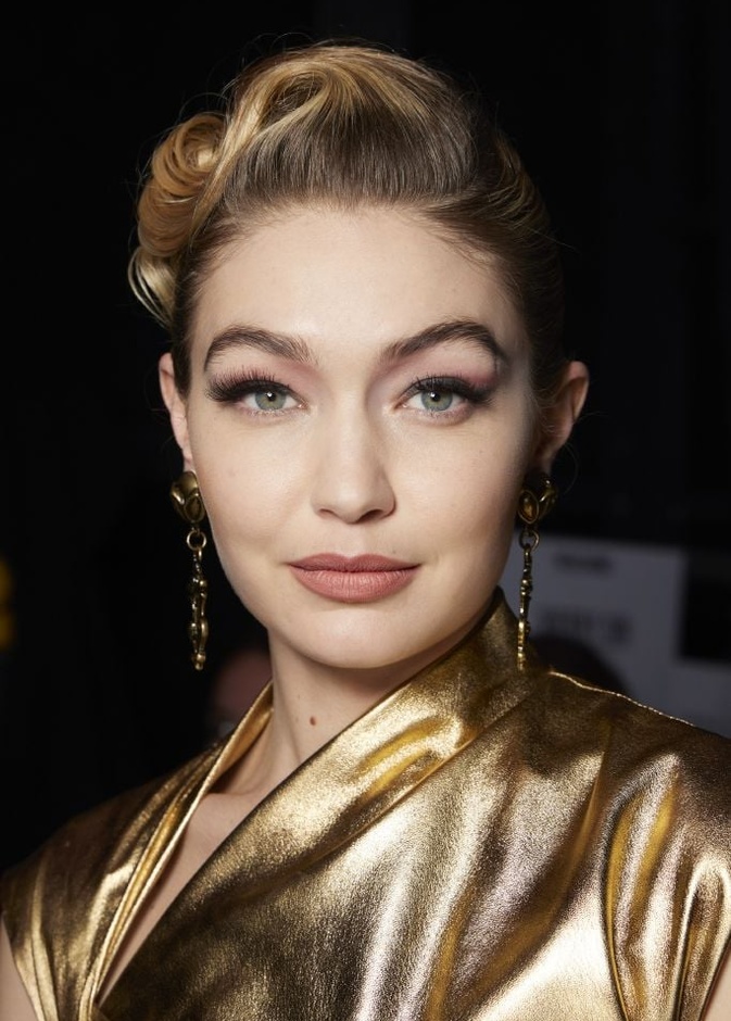 افكار لاعتماد رسمات الآيلاينر العصرية في مناسبات نهاية العام 2022