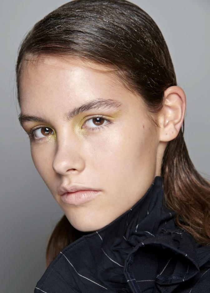 حلول مثالية للعناية بالبشرة الحنطية بشكل سليم