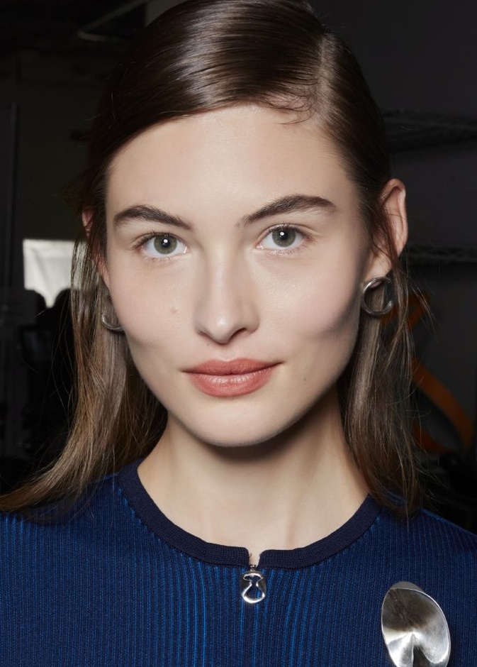 تخلصي من التصبغات الداكنة على بشرتك بالطرق الطبيعية