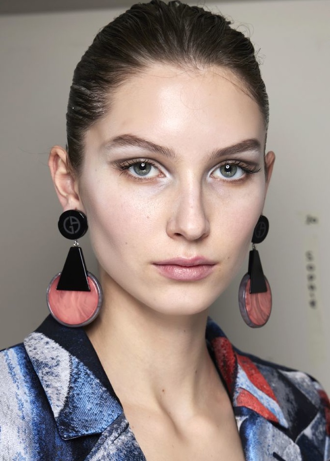  مكياج عيون ميتاليك بمناسبة رأس السنة 2023