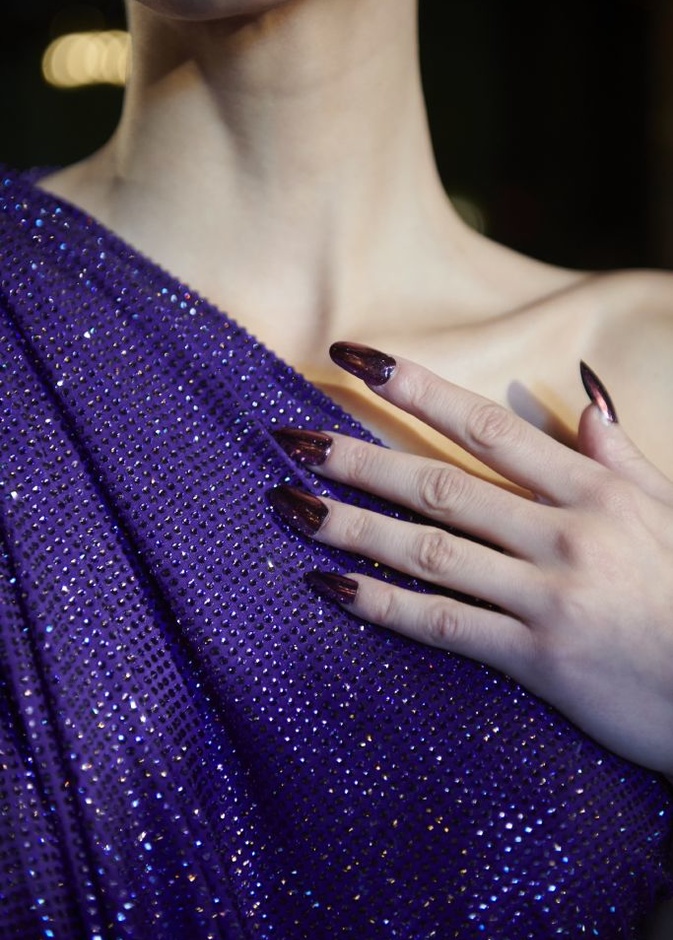 نصائح ذكية لتطبيق طلاء الاظافر بسهولة واحترافية في المنزل