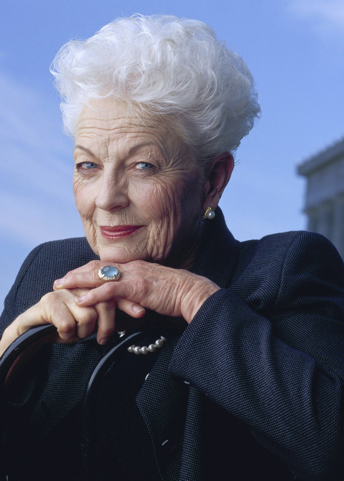 دام (السيدة النبيلة) آن ريتشاردز Anne Richards، الرئيس التنفيذي لشركة فيديليتي إنترناشونال