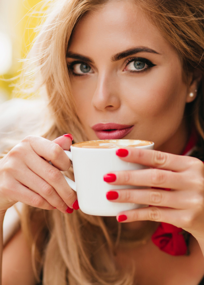 ما هي أضرار مبيضات القهوة وبدائلها الصحية