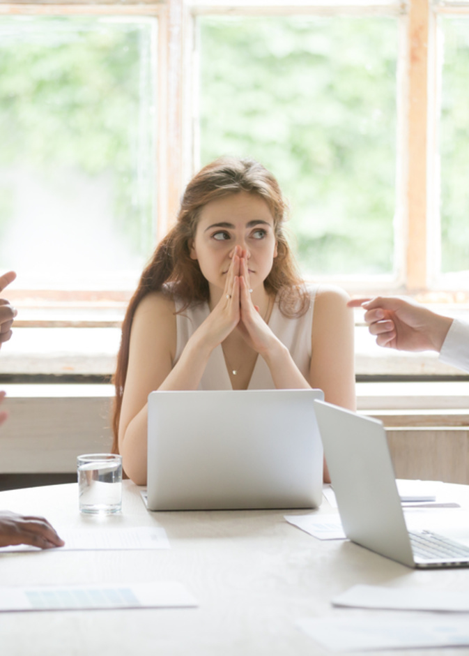 كيف تتعاملين مع الانتقادات بحكمة