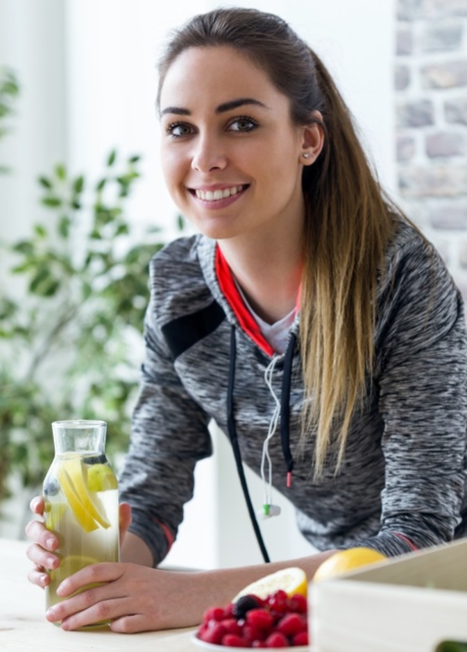 عادات صحية ابدأي عامك الجديد بها منها الحركة وشرب الماء