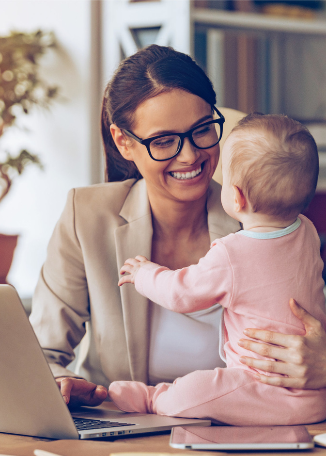 نصائح هامة للأمهات العاملات لتحقيق توازن أفضل بين الحياة الشخصية وحياتها كسيدة عاملة