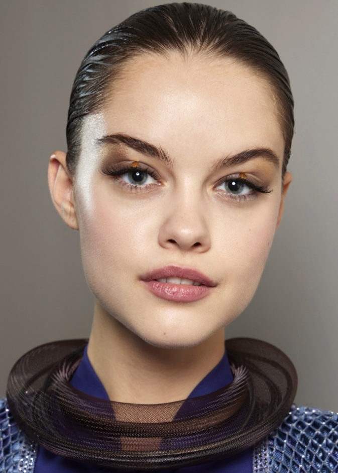 حقن تجميلية لشد الجلد وتحسين مظهر البشرة