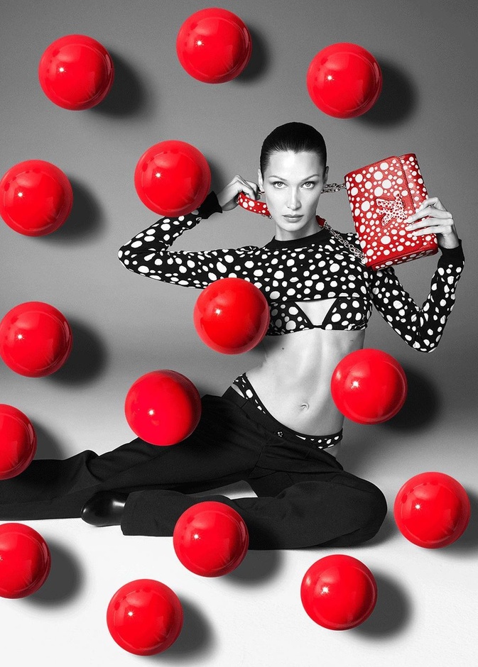 مجموعة Louis Vuitton x Yayoi Kusama