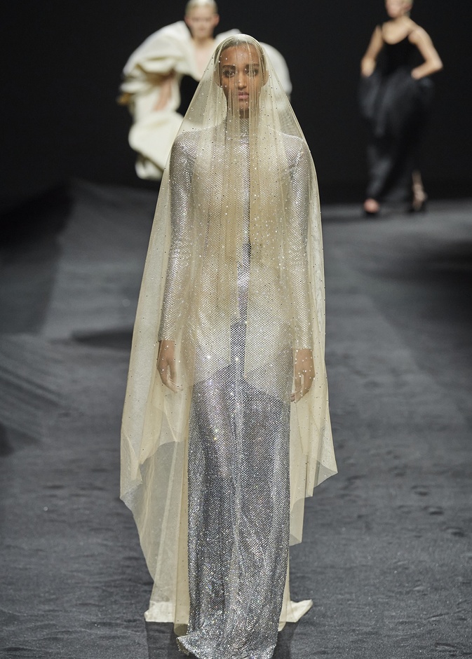 إبداعات المصممين العرب خلال أسبوع الموضة الباريسي للخياطة الراقية 2023_ Ashi Studio