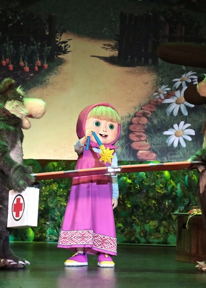  "ماشا والدب" في جزيرة ياس للمرة الأولى  