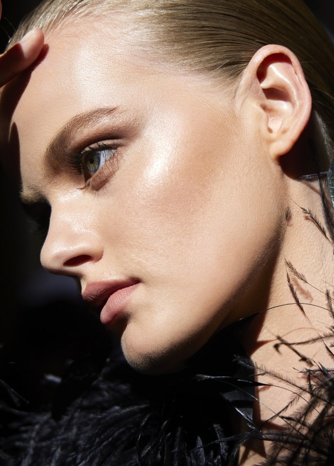 طريقة تحضير البشرة قبل مكياج السهرة