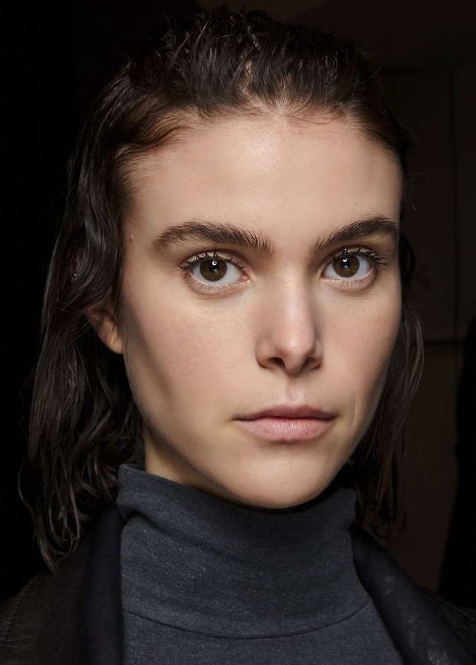 علاج مشاكل البشرة الجافة بالطرق الطبيعية